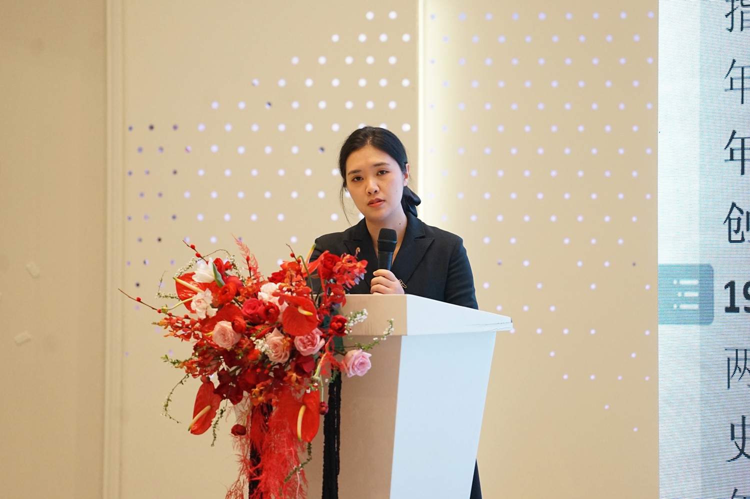 何漂亮_副本.jpg 何漂亮_副本.jpg