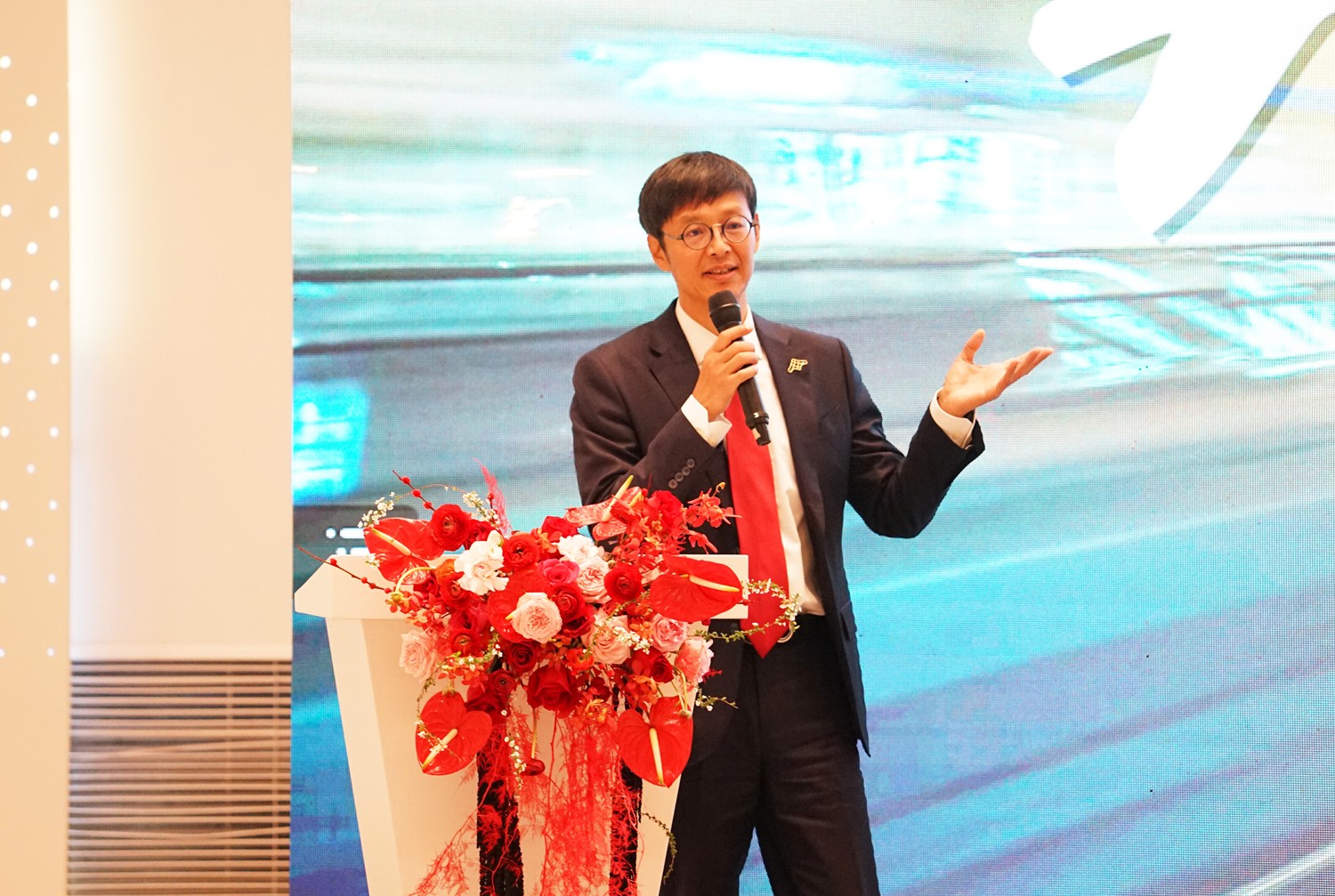 院长2_副本.jpg 院长2_副本.jpg